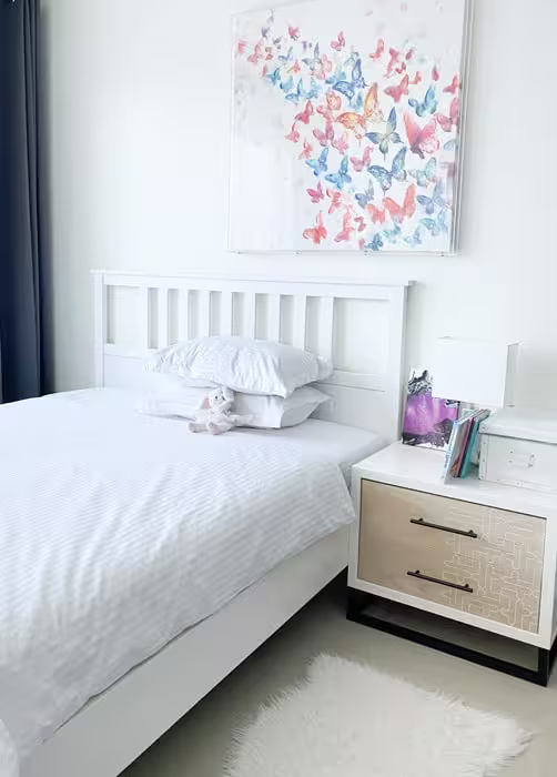 Room - Twin size bed