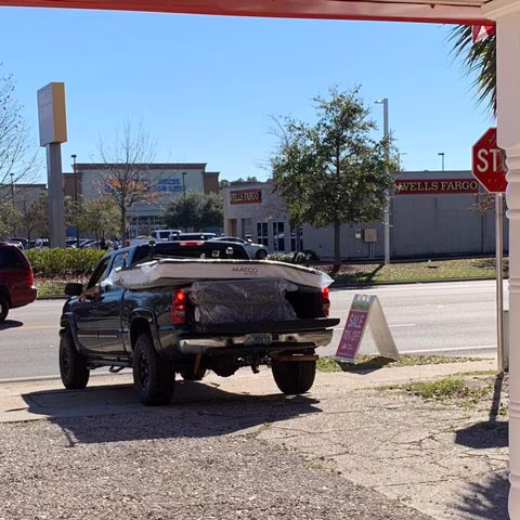 King size bed Bellview, FL