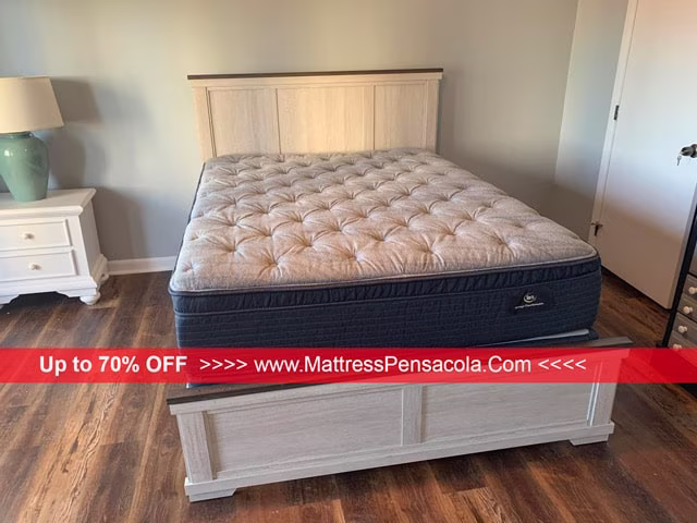Solid wood bed in Queen size